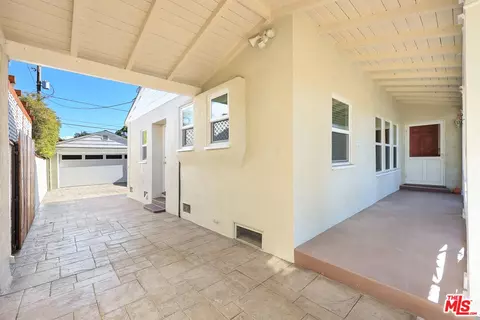 730 N Niagara St, Burbank, CA 91505 photo 3