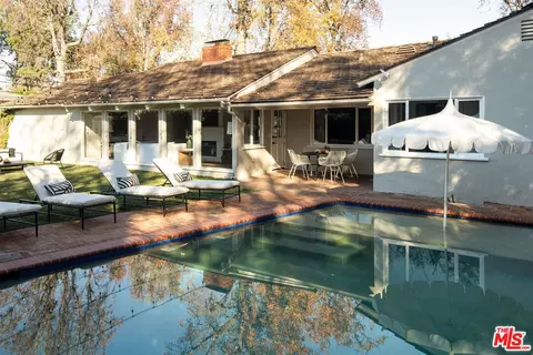 655 S Orchard Dr, Burbank, CA 91506 photo 22
