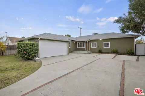 9253 Canterbury Ave, Arleta, CA 91331