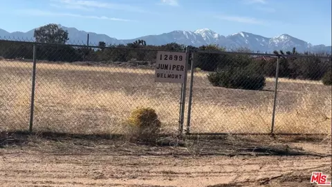 12899 Belmont Rd, Oak Hills, CA 92344