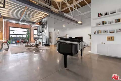 835 Locust Ave #617, Long Beach, CA 90813