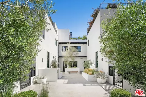 812 Huntley Dr #105, West Hollywood, CA 90069