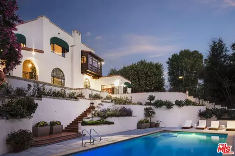 4701 Almidor Ave, Woodland Hills, CA 91364