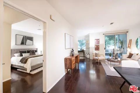 6400 E Crescent Park #105, Playa Vista, CA 90094