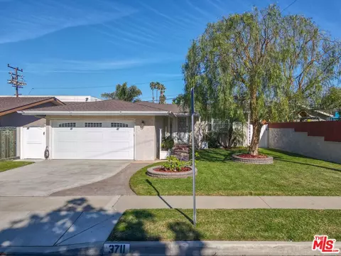 3711 W 224th St, Torrance, CA 90505