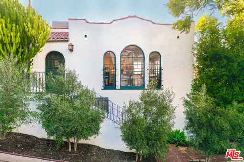 1721 Sanborn Ave, Los Angeles, CA 90027