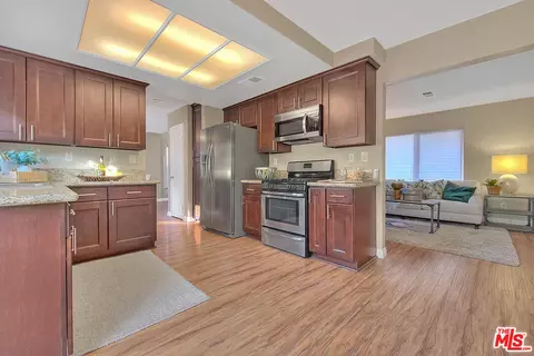 15311 Rancho Serena Dr, Paramount, CA 90723 photo 9