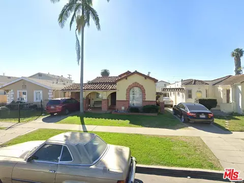 826 E 82nd St, Los Angeles, CA 90001