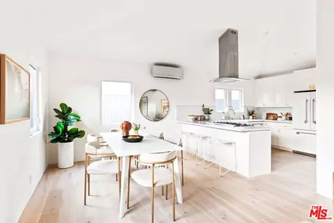 857 Rose Ave, Venice, CA 90291 photo 11