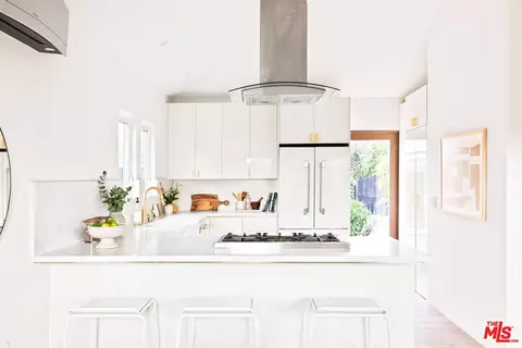 857 Rose Ave, Venice, CA 90291 photo 12