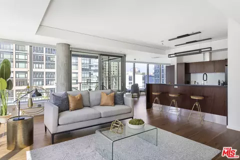 1155 S Grand Ave #916, Los Angeles, CA 90015