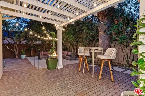 8115 Darby Ave, Reseda, CA 91335 photo 48