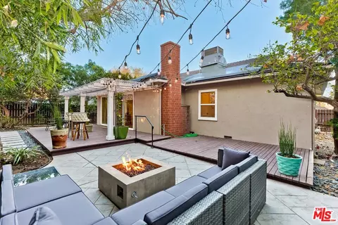 8115 Darby Ave, Reseda, CA 91335 photo 32