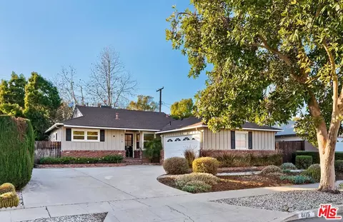 8115 Darby Ave, Reseda, CA 91335 photo 3