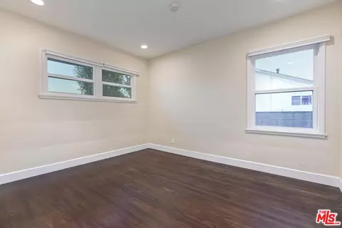 8115 Darby Ave, Reseda, CA 91335 photo 24