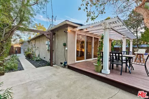 8115 Darby Ave, Reseda, CA 91335 photo 37