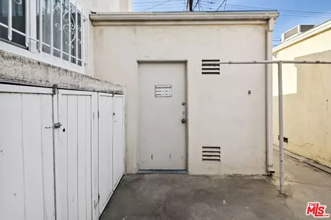 815 Pacific Ave #9, Long Beach, CA 90813 photo 23