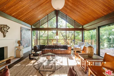 5457 La Forest Dr, La Canada Flintridge, CA 91011