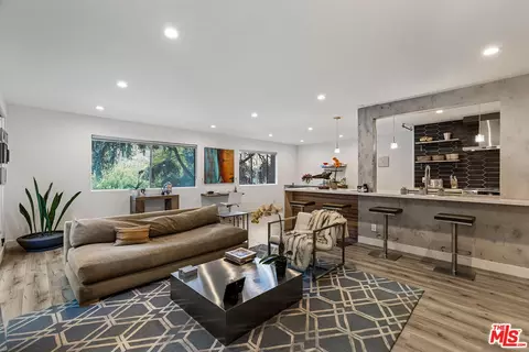 6720 Hillpark Dr #201, Los Angeles, CA 90068