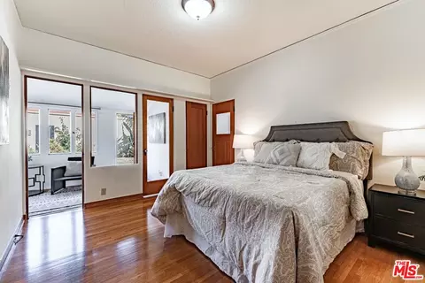 Bedroom - 2135 E Orange Grove Blvd, Pasadena, CA 91104 photo 4 of 4