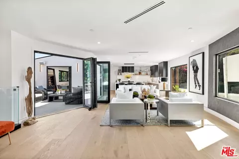3424 Troy Dr, Los Angeles, CA 90068