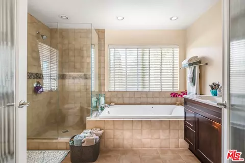 5836 Burnet Ave, Sherman Oaks, CA 91411 photo 13