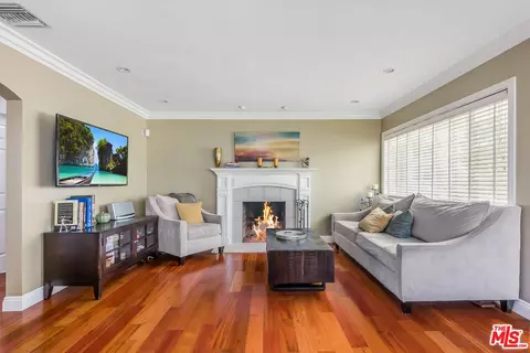 5836 Burnet Ave, Sherman Oaks, CA 91411 photo 4