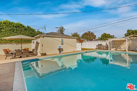 5836 Burnet Ave, Sherman Oaks, CA 91411 photo 21