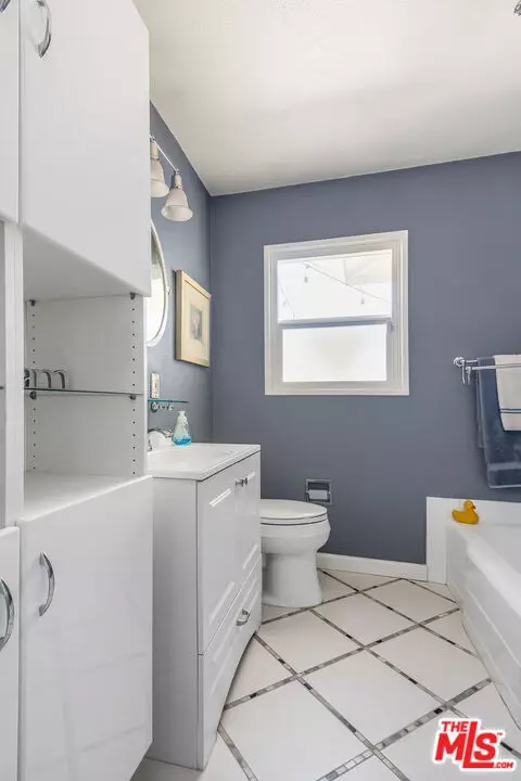 5836 Burnet Ave, Sherman Oaks, CA 91411 photo 17