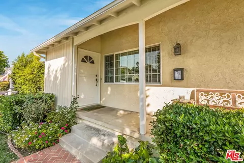 5836 Burnet Ave, Sherman Oaks, CA 91411 photo 3