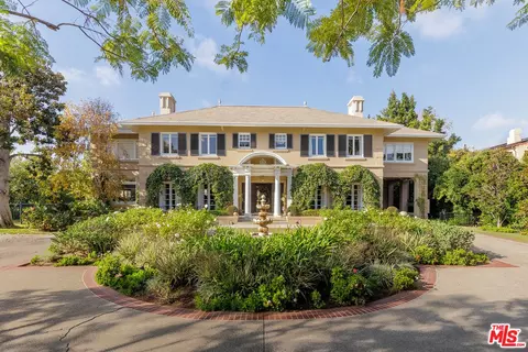 1341 Hillcrest Ave, Pasadena, CA 91106