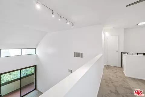 8675 Falmouth Ave #322, Playa Del Rey, CA 90293