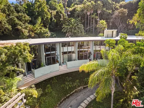 3625 Fredonia Dr #8, Los Angeles, CA 90068