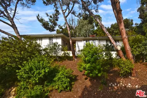 790 Halliday Ave, Los Angeles, CA 90049
