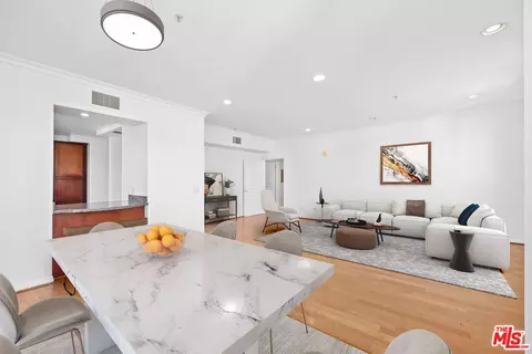 400 Cameron Pl #201, Glendale, CA 91207