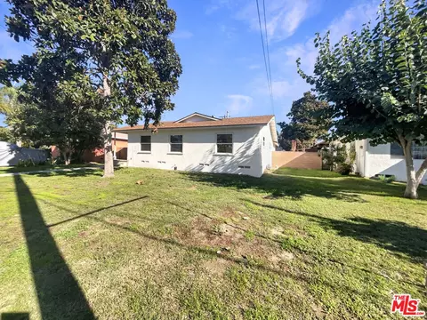 13242 Cornuta Ave, Downey, CA 90242 photo 2