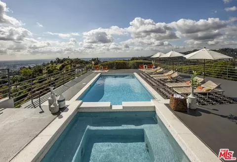 3001 Durand Dr, Los Angeles, CA 90068