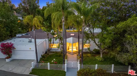 4430 White Oak Pl, Encino, CA 91316