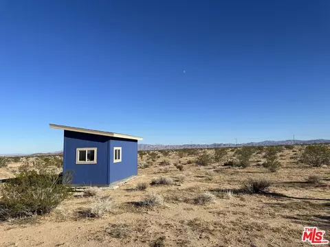 779 Sunset Rd, Joshua Tree, CA 92252 photo 2