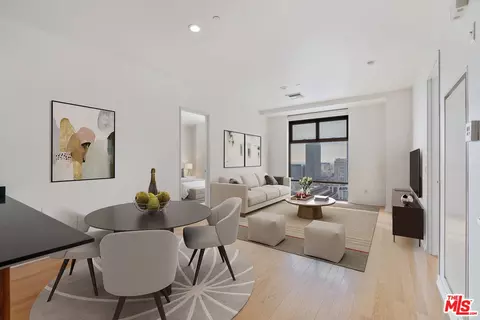 801 S Grand Ave #1612, Los Angeles, CA 90017