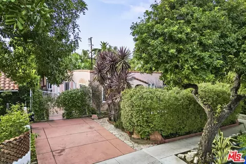 1221 Poinsettia Dr, West Hollywood, CA 90046
