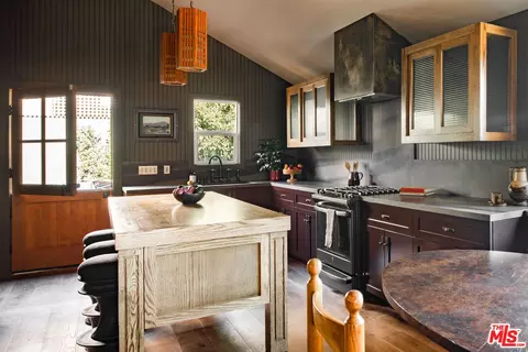 125 E Claremont St, Pasadena, CA 91103