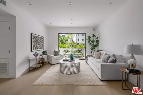 1123 S Shenandoah St #102, Los Angeles, CA 90035