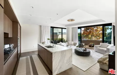 8420 Sunset Blvd #107, West Hollywood, CA 90069