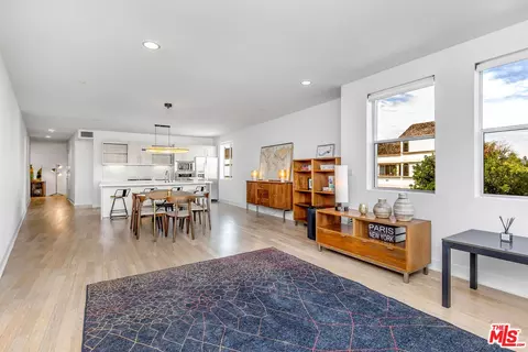 12837 Moorpark St #310, Studio City, CA 91604
