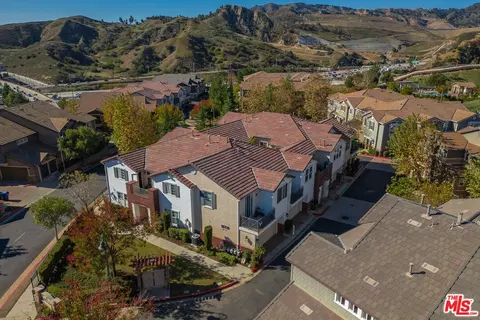 16730 Nicklaus Dr #51, Sylmar, CA 91342