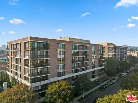 211 S Spalding Dr #N202, Beverly Hills, CA 90212