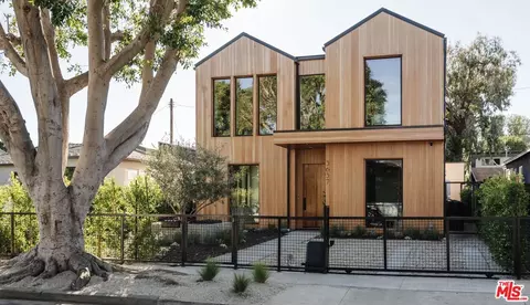3637 Rosewood Ave, Los Angeles, CA 90066