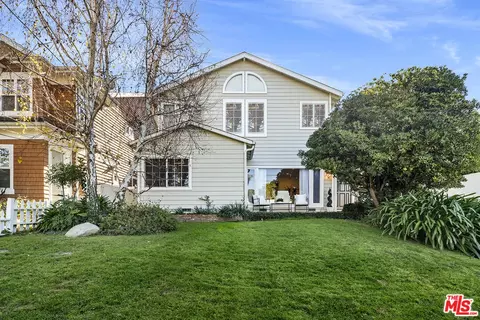 14640 Tustin St, Sherman Oaks, CA 91403