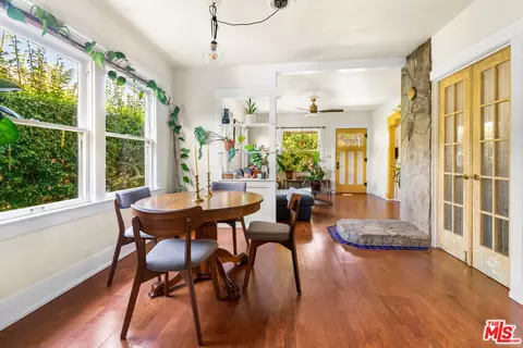 Dining - 335 5th Ave, Venice, CA 90291 photo 2 of 3